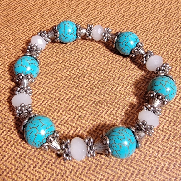 Simulated Turqouise Stone and Silvertone Metal Stretch Bracelet - Picture 2 of 4